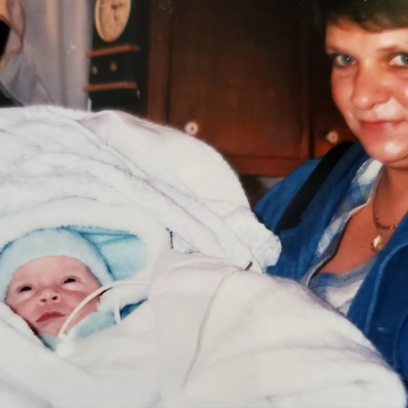 Meet your Posher, Kate & Ky - Picture 2 of 2